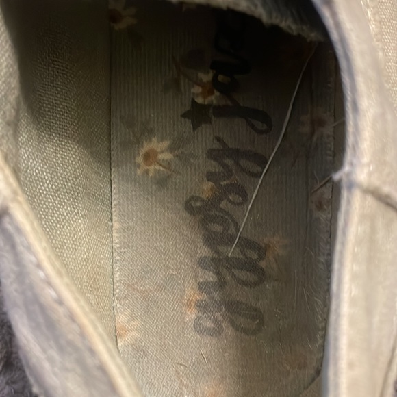 Gypsy Jazz Size 9.5 Fabric Sneakers - Picture 2 of 3